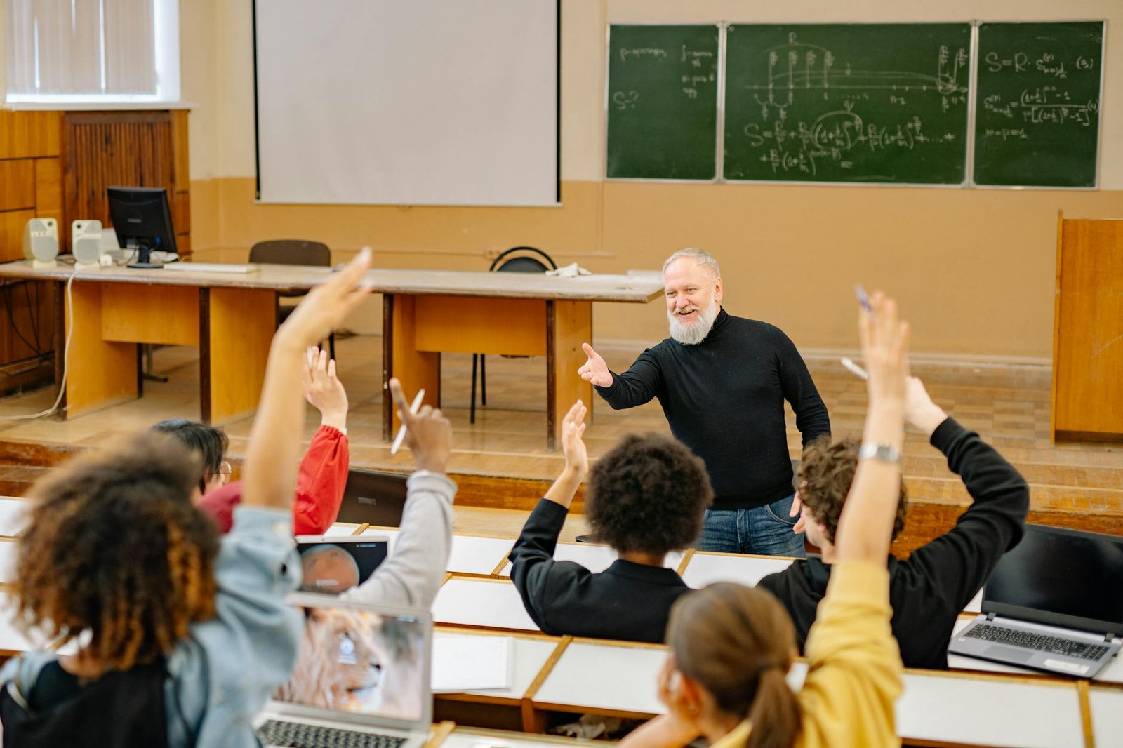 a class having a recitation